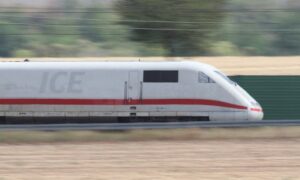 Bahn-will-Internetverbindung-in-Zuegen-verbessern-Tests-bis-2024.jpg